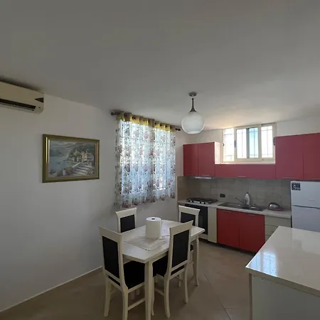 Hanna Villa Rrogozhine